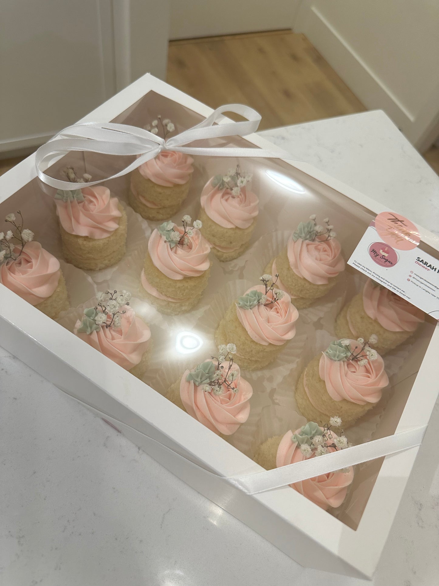 Exposed Cupcake Set