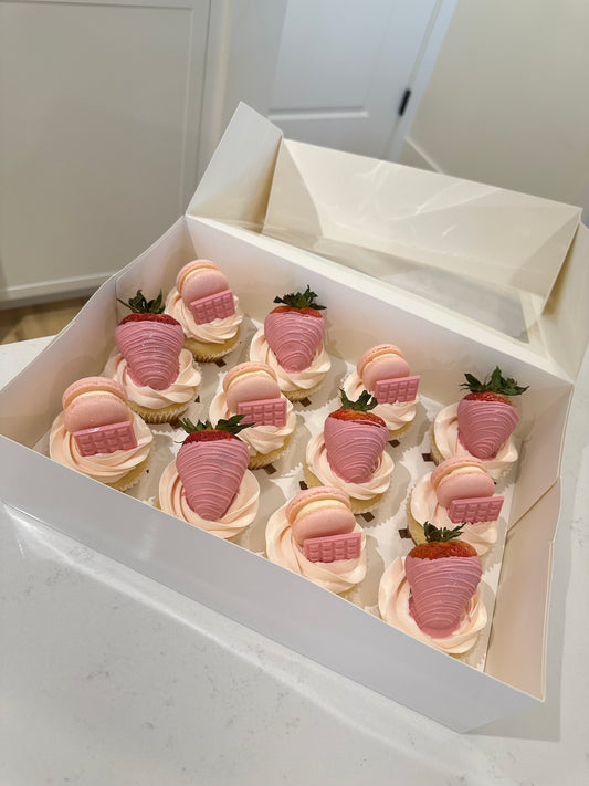 Strawberry & Macaron Cupcake Set
